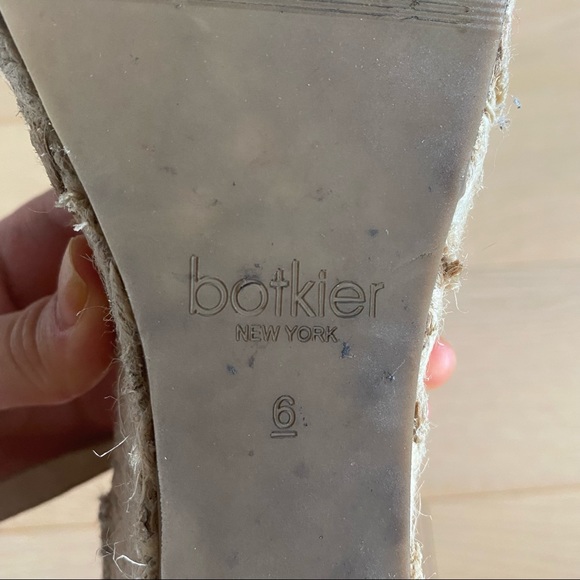 Botkier "Elia" Ankle Strap Espadrille Wedge Sandals Sand Nude sz 6 Nubuck - Picture 6 of 8